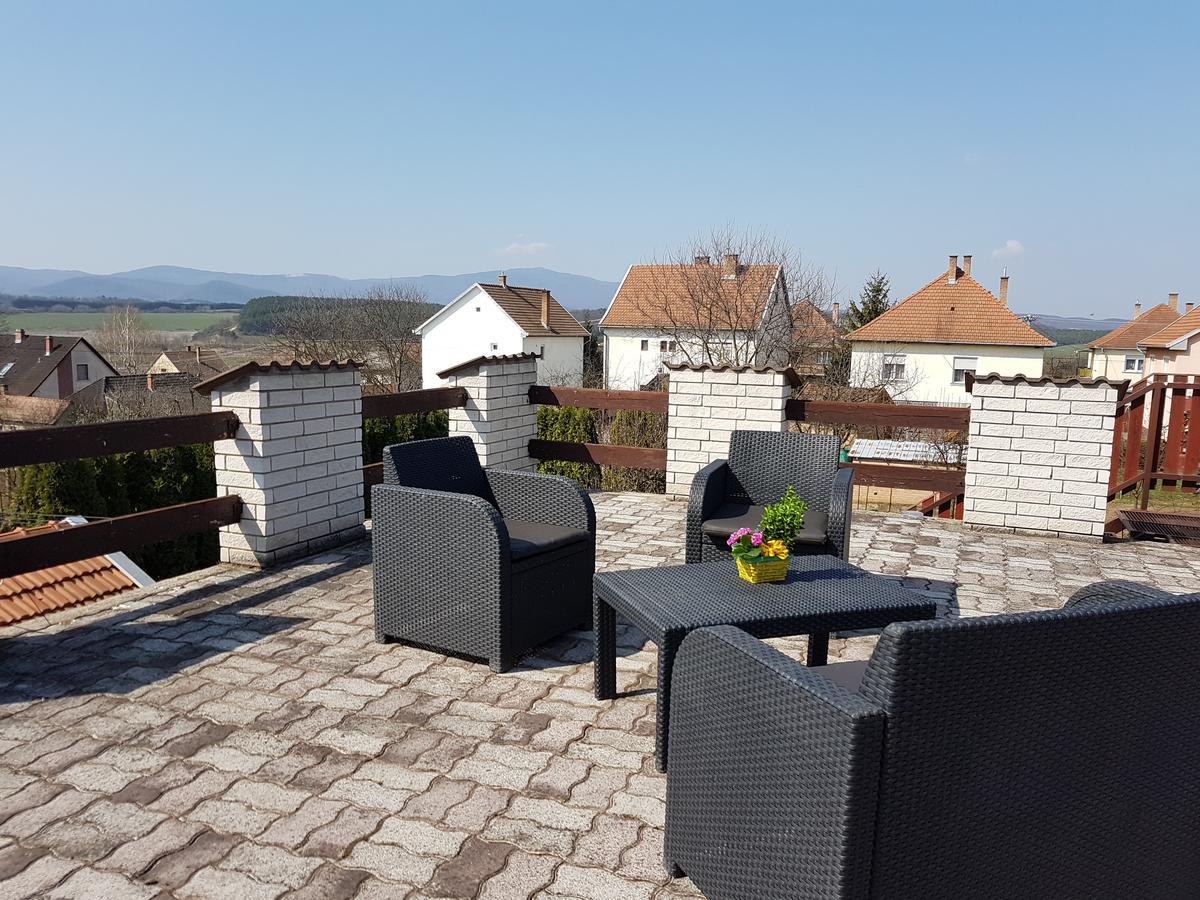 Ferienwohnung Kovacs Vendeghaz Mátraderecske Exterior foto